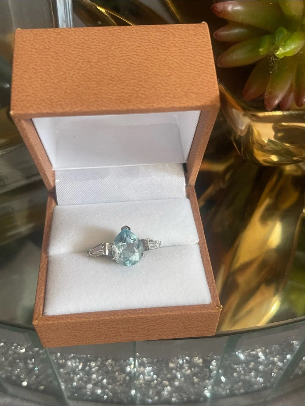 N/A elegant teardrop